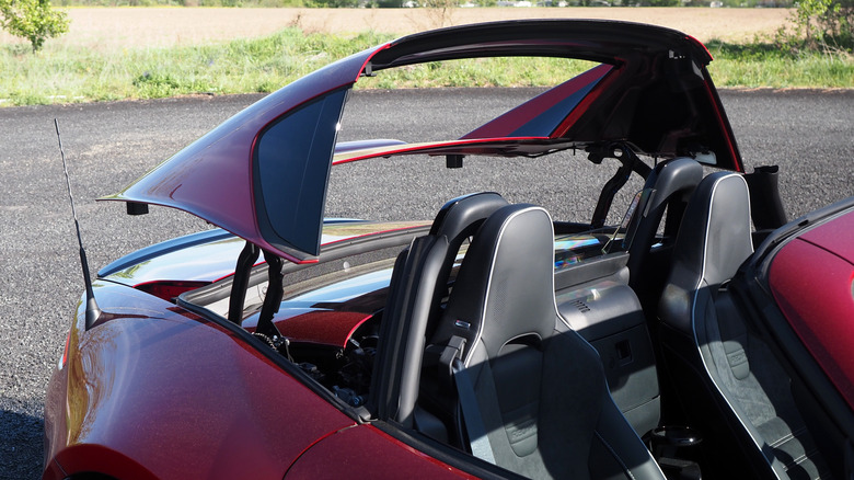 2024 Mazda MX-5 Miata RF roof opening