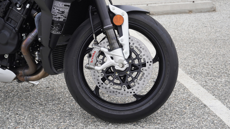 2024 MV Agusta Brutale 1000 RS front wheel and Brembo brake detail