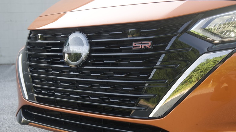 Nissan Sentra front grille