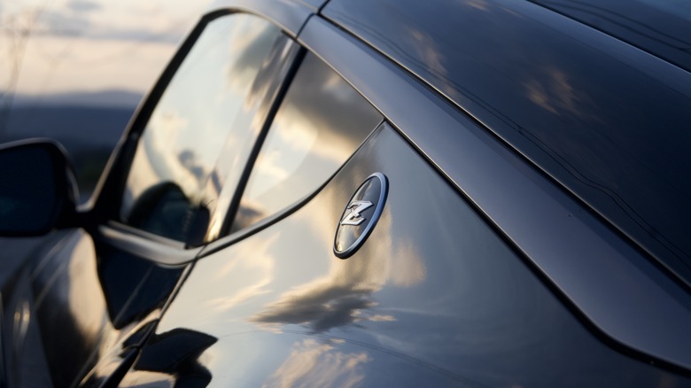 Nissan Z car badge