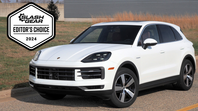 2024 Porsche Cayenne E-Hybrid front 3/4