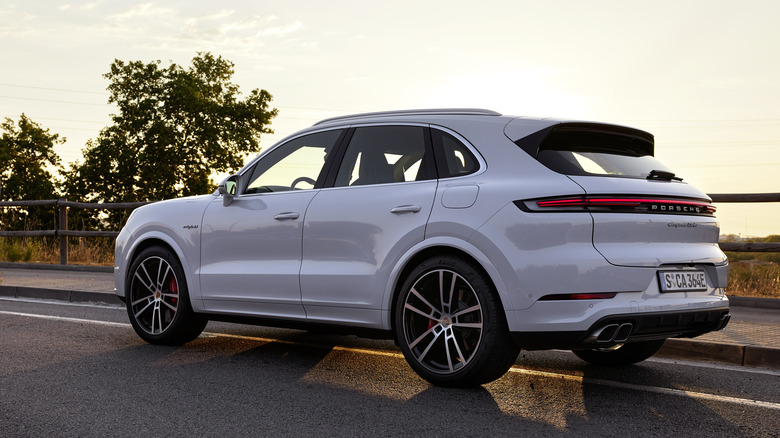 2024 Porsche Cayenne Turbo E-Hybrid