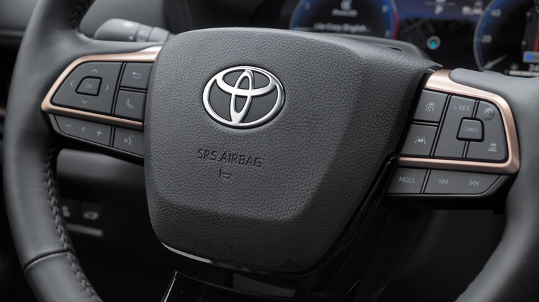 2024 Toyota Grand Highlander steering wheel