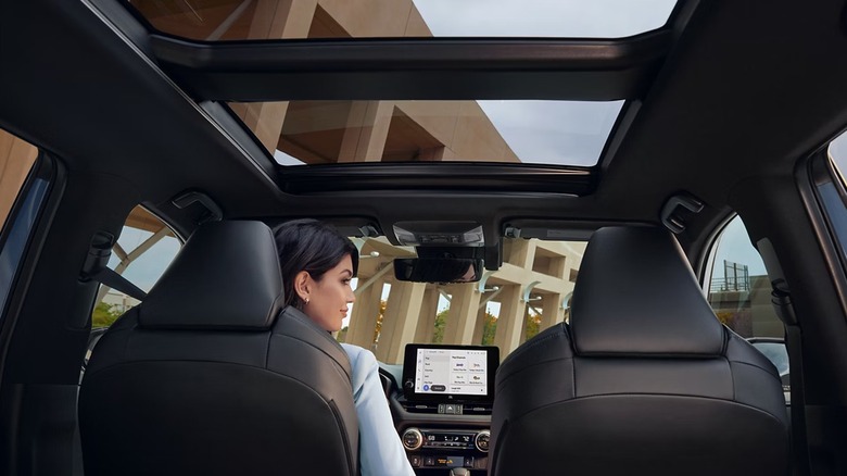 RAV4 panoramic moonroof