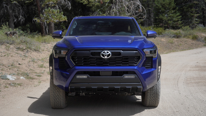 2024 Toyota Tacoma TRD Off-Road manual front end