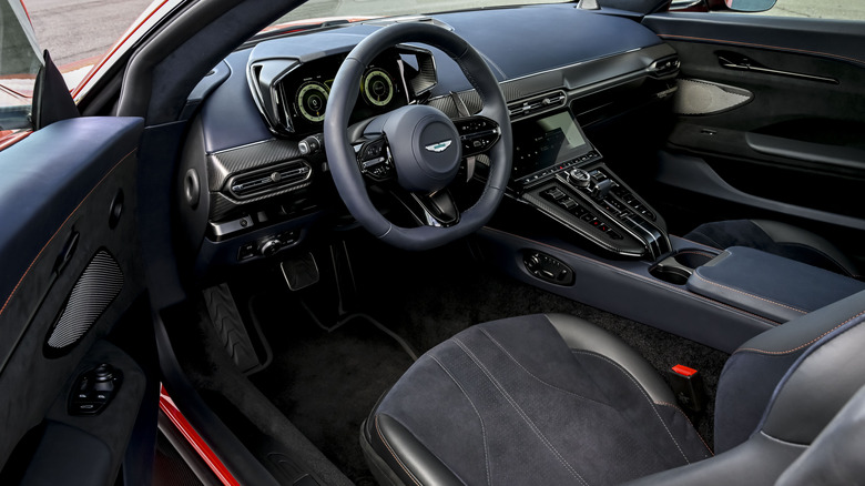 2025 Aston Martin Vantage cabin