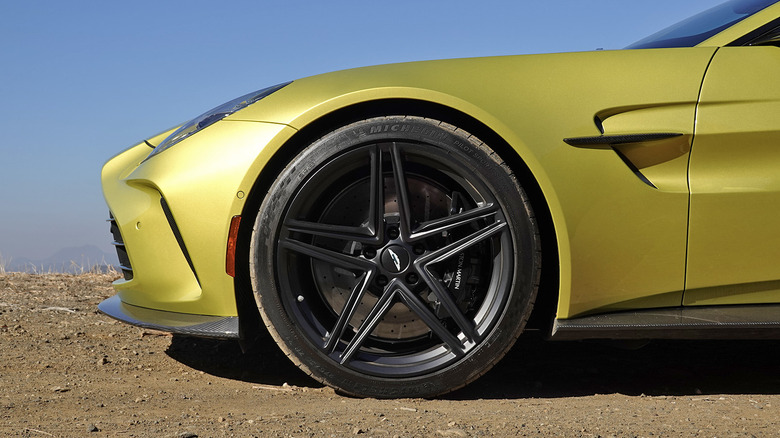 2025 Aston Martin Vantage front wheel and tire detail