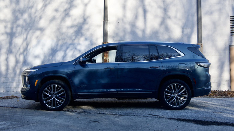 Buick Enclave profile shot