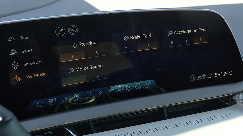 2025 Cadillac Optiq drive modes screen