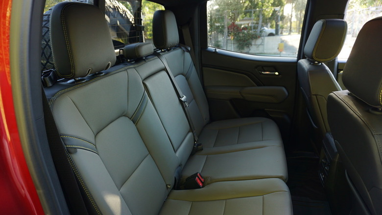 2025 Chevrolet Colorado Interior