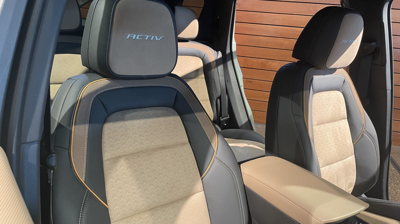 2025 Chevrolet Equinox Activ seating