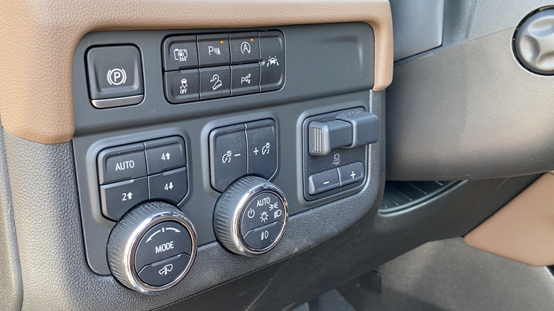 Towing and lighting controls on the 2024 Tahoe