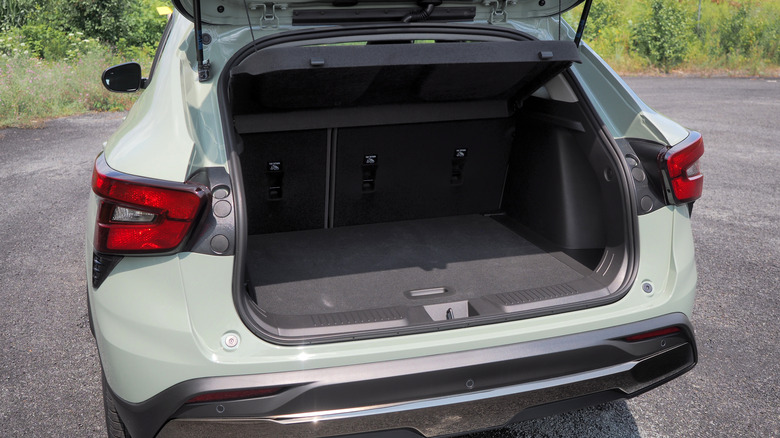 2025 Chevrolet Trax trunk