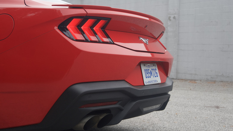 Mustang EcoBoost 2024