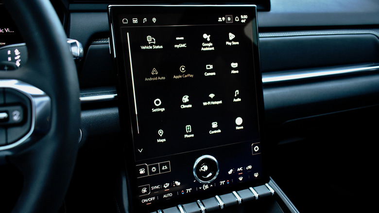 2025 GMC Terrain touchscreen