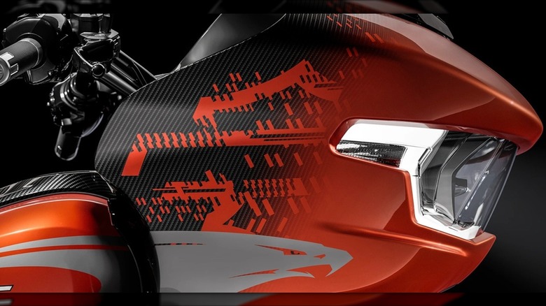 Detail view of the paint scheme on the 2025 Harley-Davidson CVO Road Glide RR