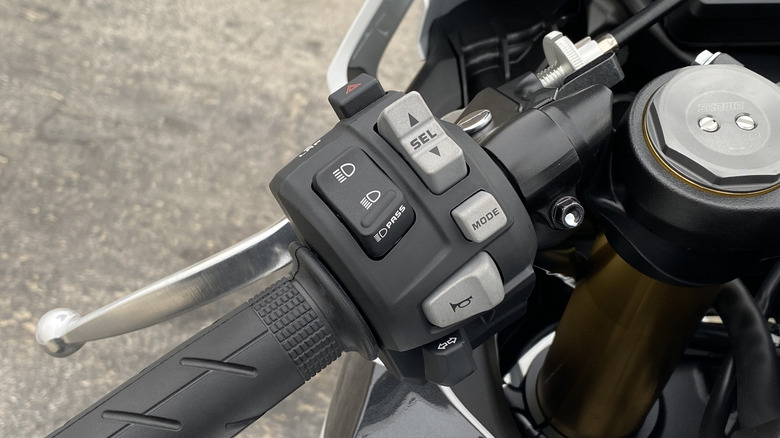 2025 Honda CBR1000RR hand controls