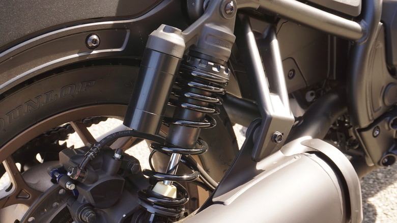 2025 Honda Rebel DCT SE rear suspension