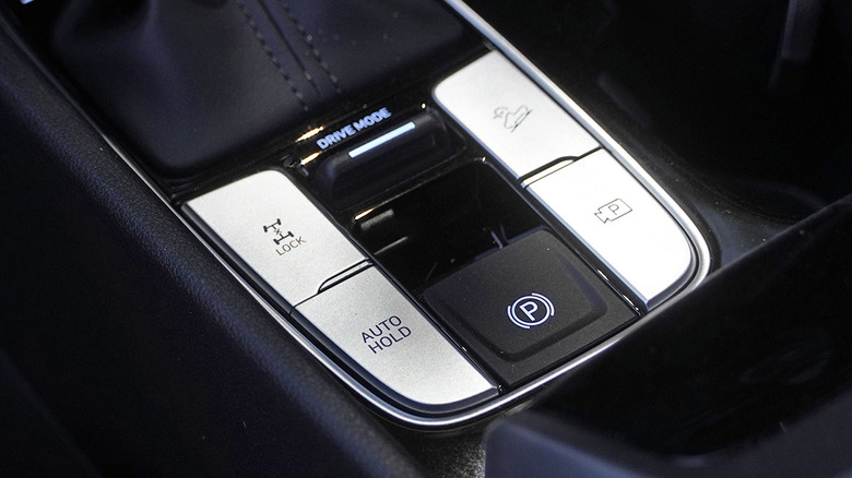 2025 Hyundai Santa Cruz drive mode buttons