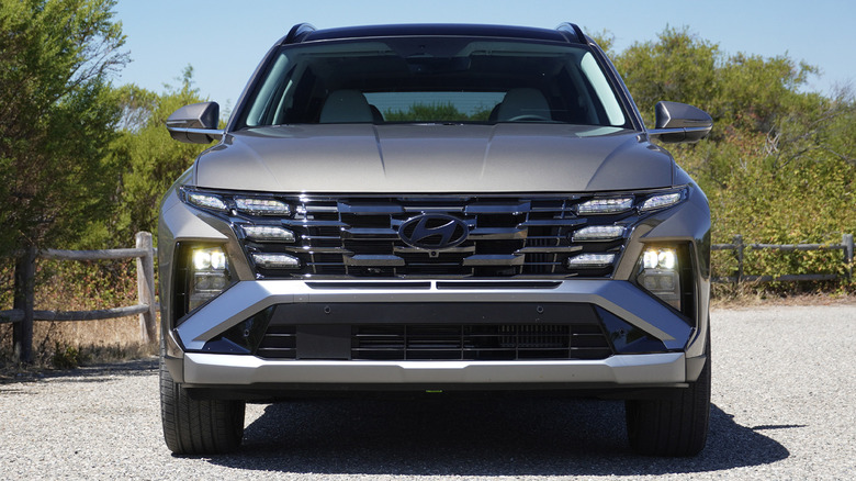 2025 Hyundai Tucson front end detail