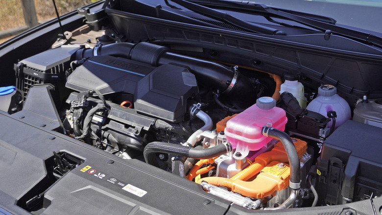 2025 Hyundai Tucson engine bay detail