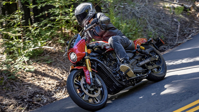 2025 Indian Scout 101 canyon carving