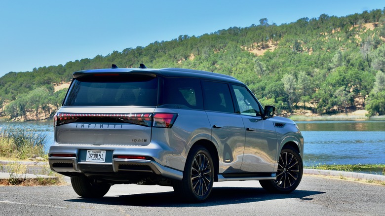 2025 Infiniti QX80 rear three quarter view.