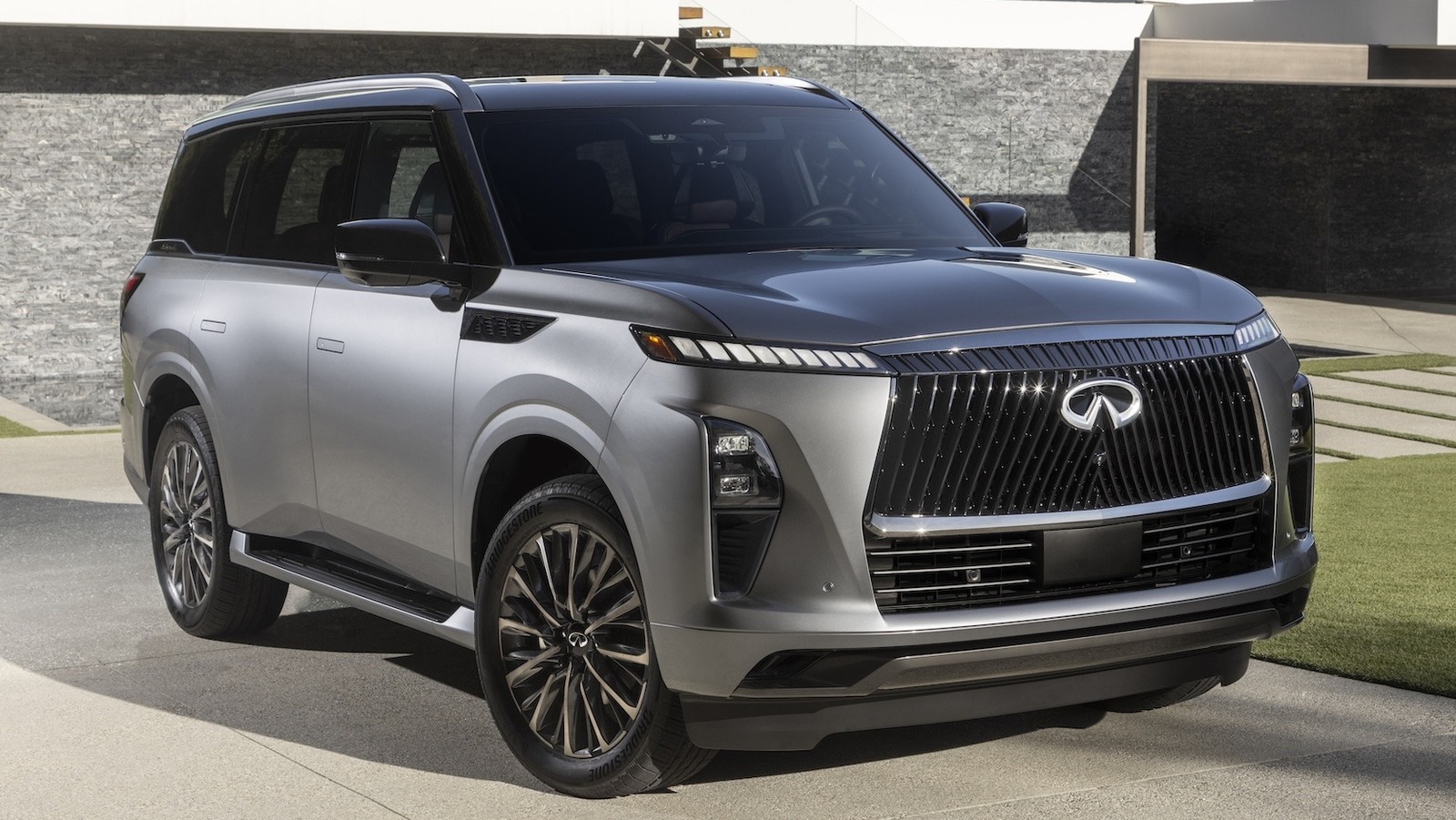 2025 Infiniti QX80 Gives Luxury 3Row SUV The Upgrades It Needed