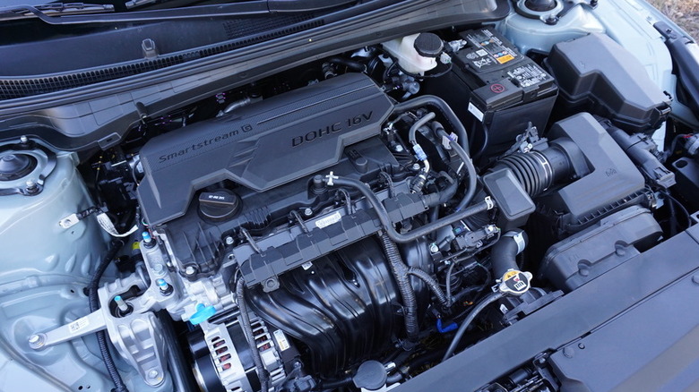 2025 Kia K4 base 2.0-liter engine