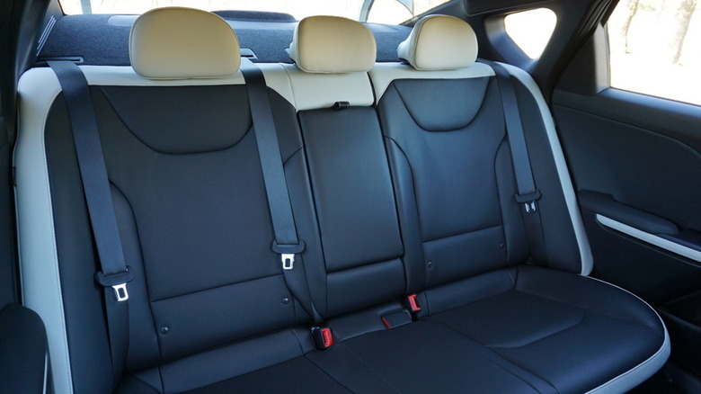 2025 Kia K4 back seat