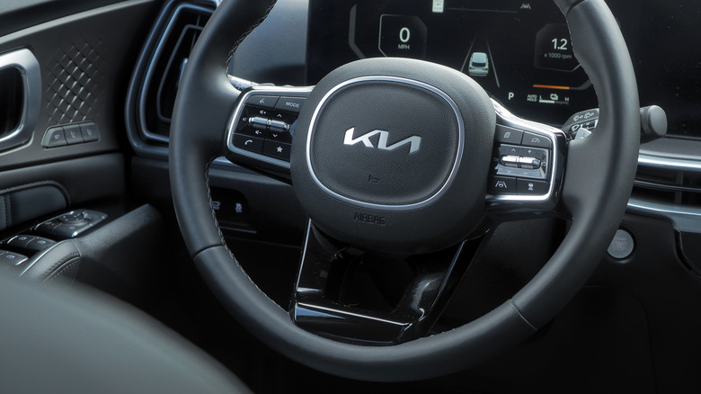 2025 Kia Sorento Hybrid steering wheel