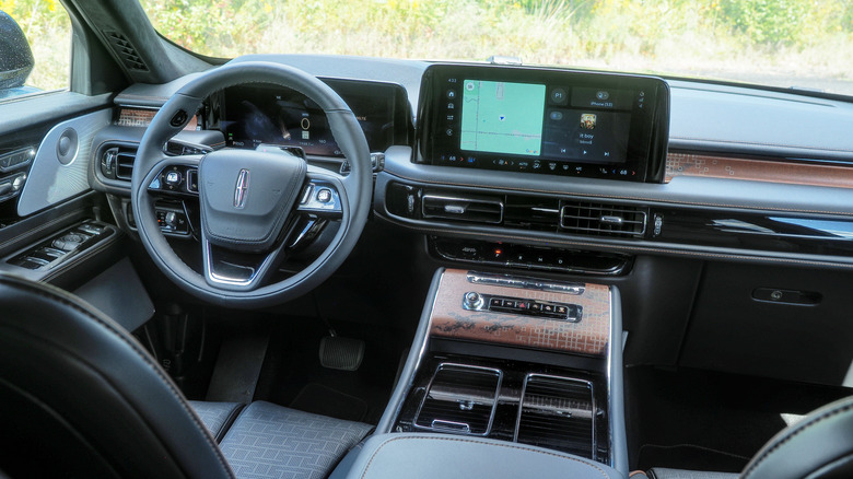 2025 Lincoln Aviator Black Label dashboard