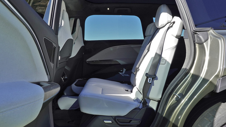 2025 Lucid Gravity backseats detail