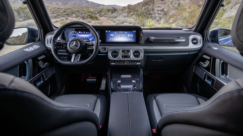 Mercedes-Benz G 580 interior dashboard