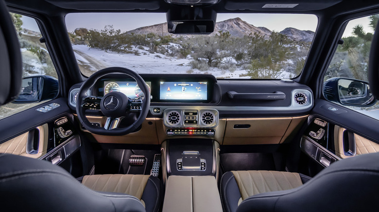 2025 Mercedes-Benz G 550 dashboard