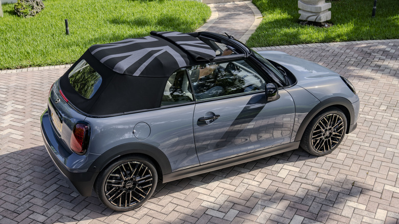 2025 MINI convertible roof detail