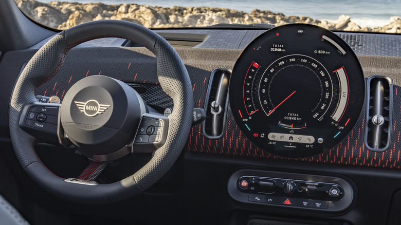 2025 MINI Countryman ALL4 dashboard infotainment screen