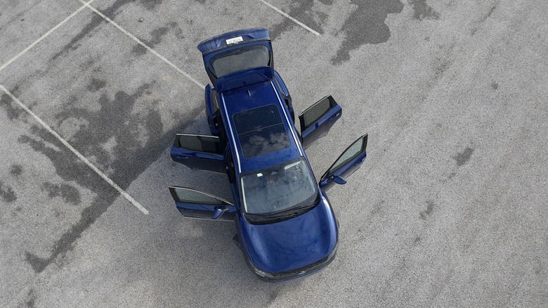 Nissan Kicks from above