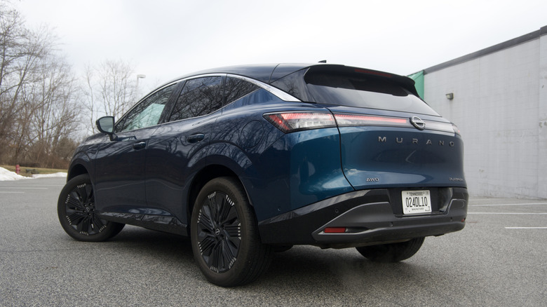 rear view Nissan Murano