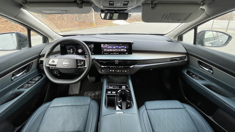 Nissan Murano interior