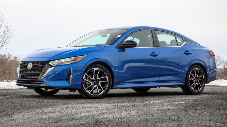 2025 Nissan Sentra front quarter view