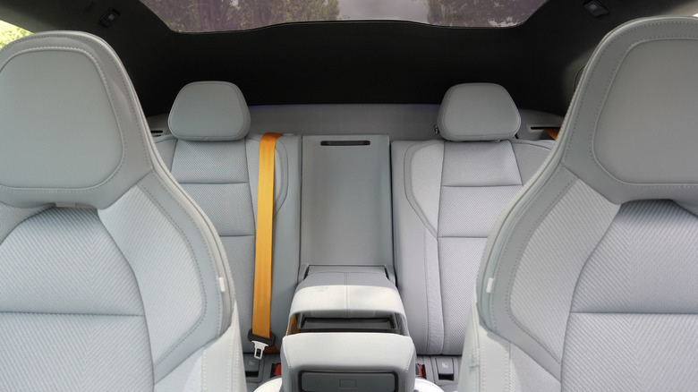 2025 Polestar 4 rear seat and rear blind spot detail