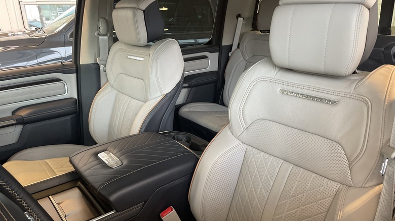 2025 Ram 1500 Tungsten seats