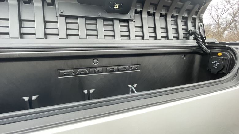 2025 Ram 1500 Tungsten Ram Box cargo management