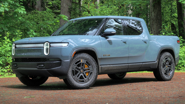 2025 Rivian R1T Tri-Motor