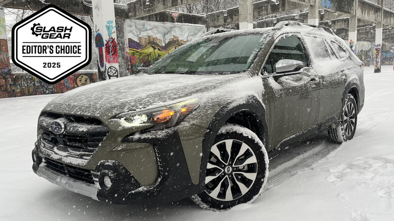 2025 Subaru Outback front 3/4 in the snow