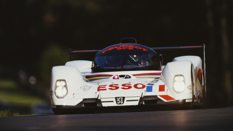 A 1993 Peugeot 905