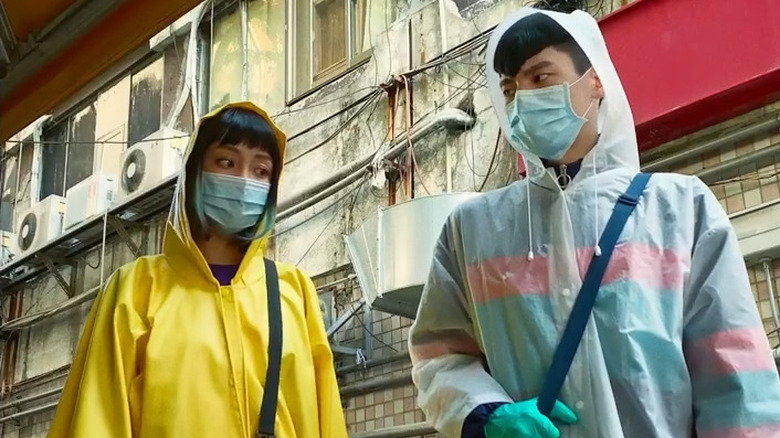 Chen Po Ching and Chen Ching wearing masks in I WeirDO