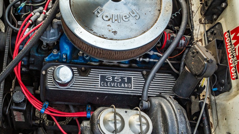 Ford 351 Cleveland engine