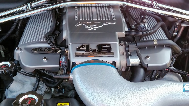 4.6L Ford Mustang engine